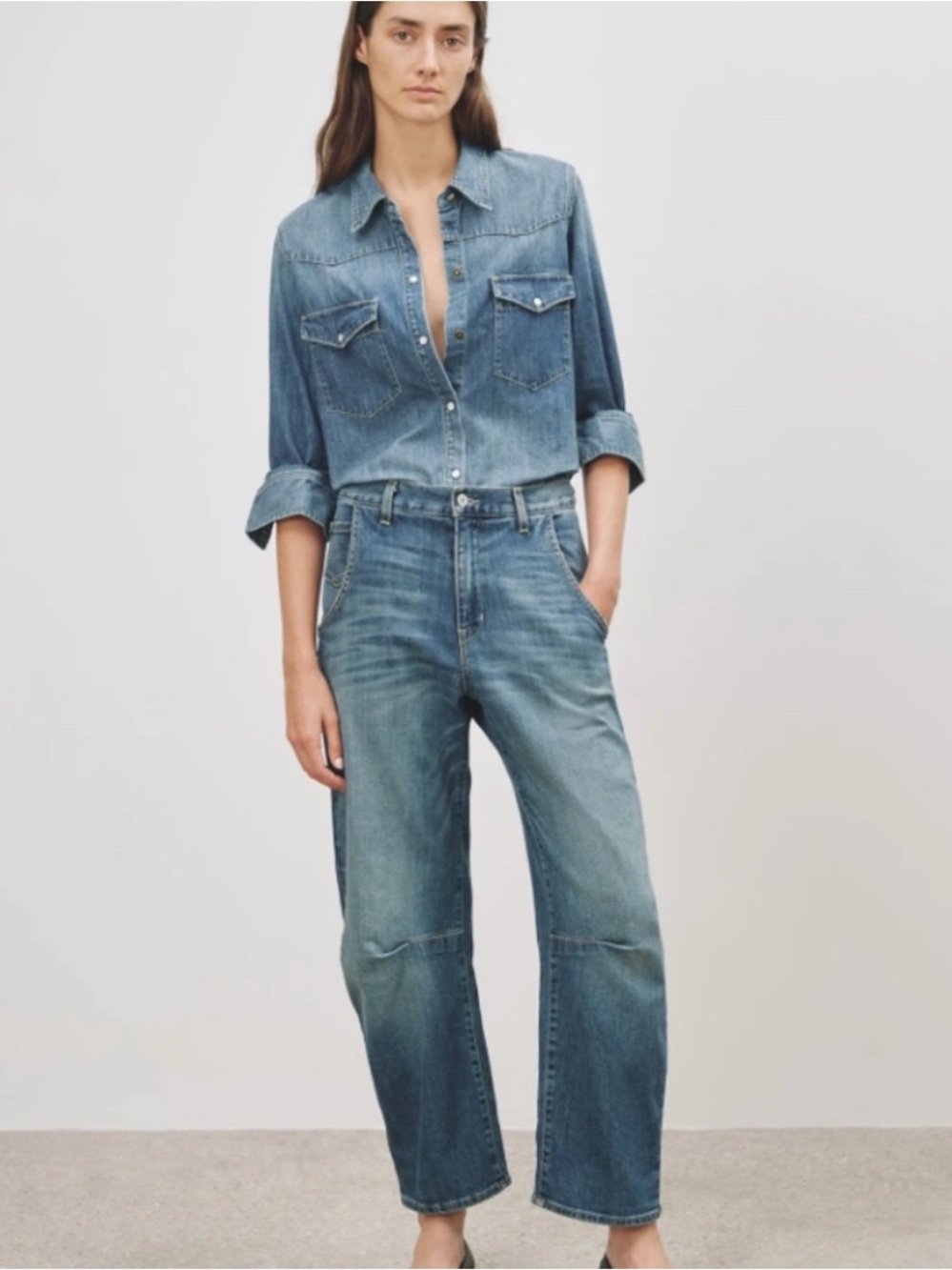 Nili Lotan Emerson jean, classic wash barrel crop 27